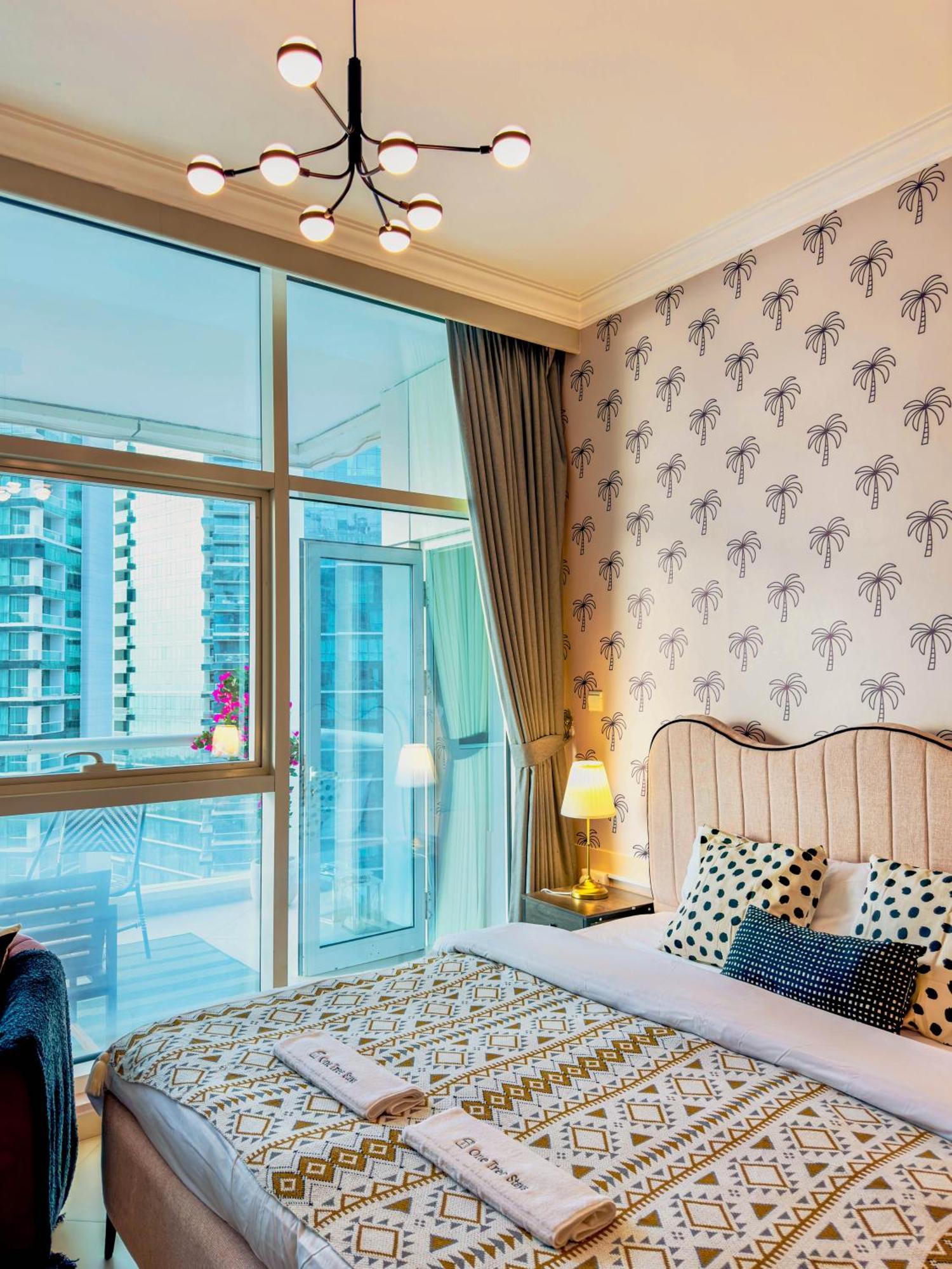 Luxury 3bhk Jbr By One Tree Apartamento Dubai