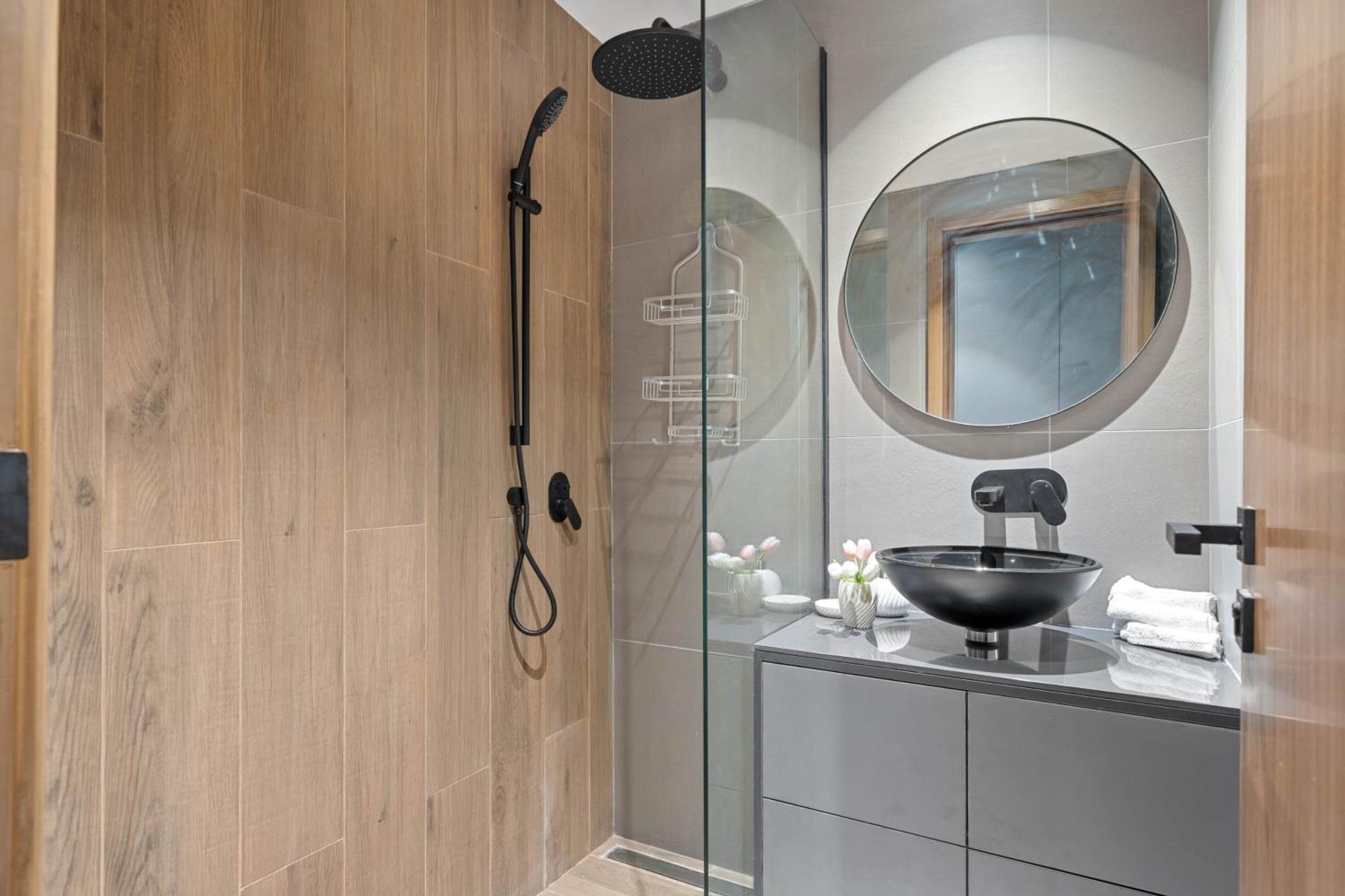Luxury London Style Studio-loci Residences Apartment *
