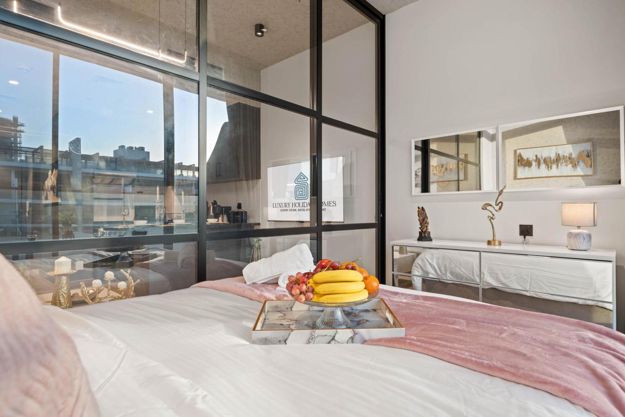 Apartment Luxury London Style Studio-loci Residences Dubai
