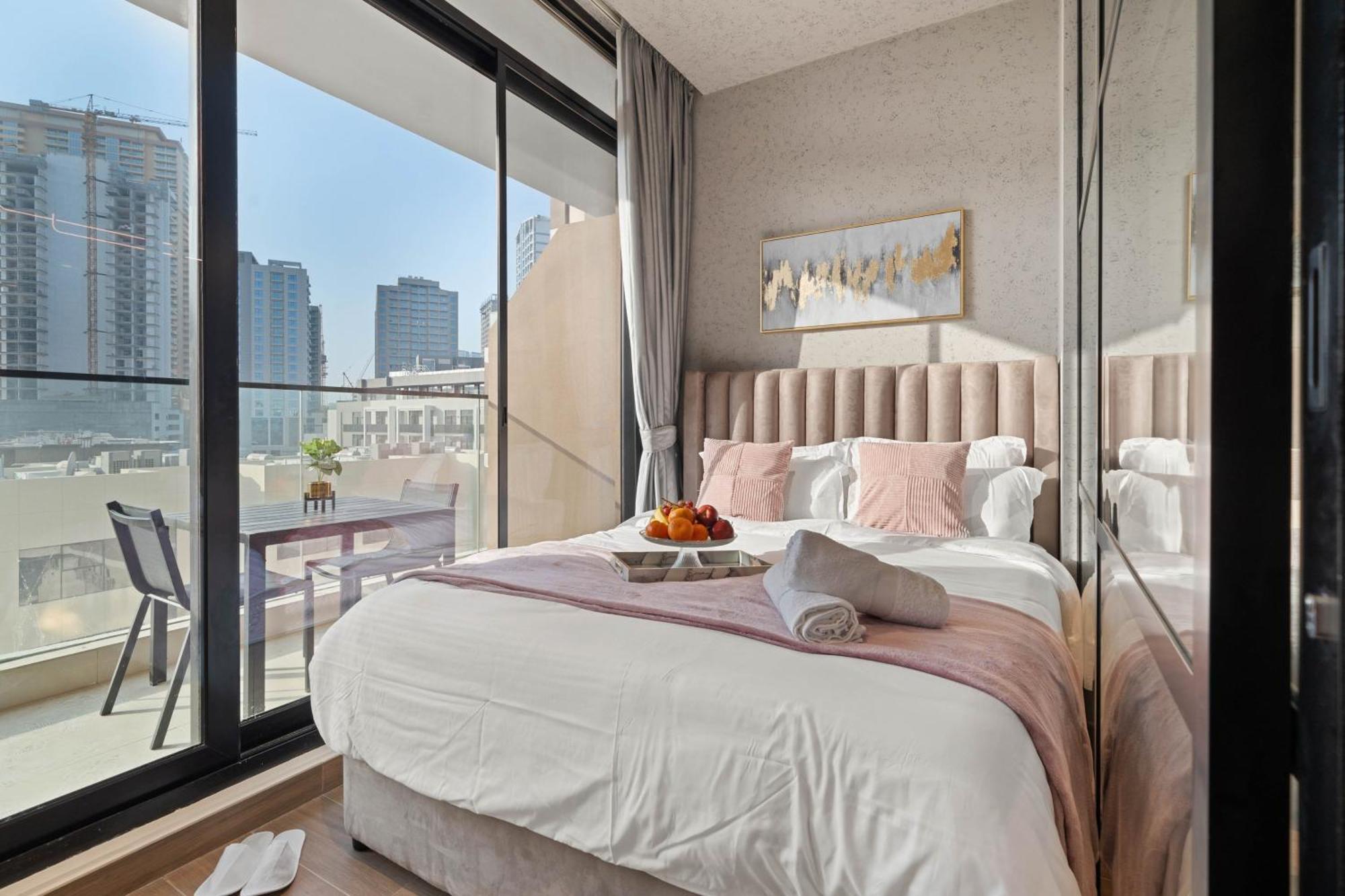 Apartment Luxury London Style Studio-loci Residences Dubai