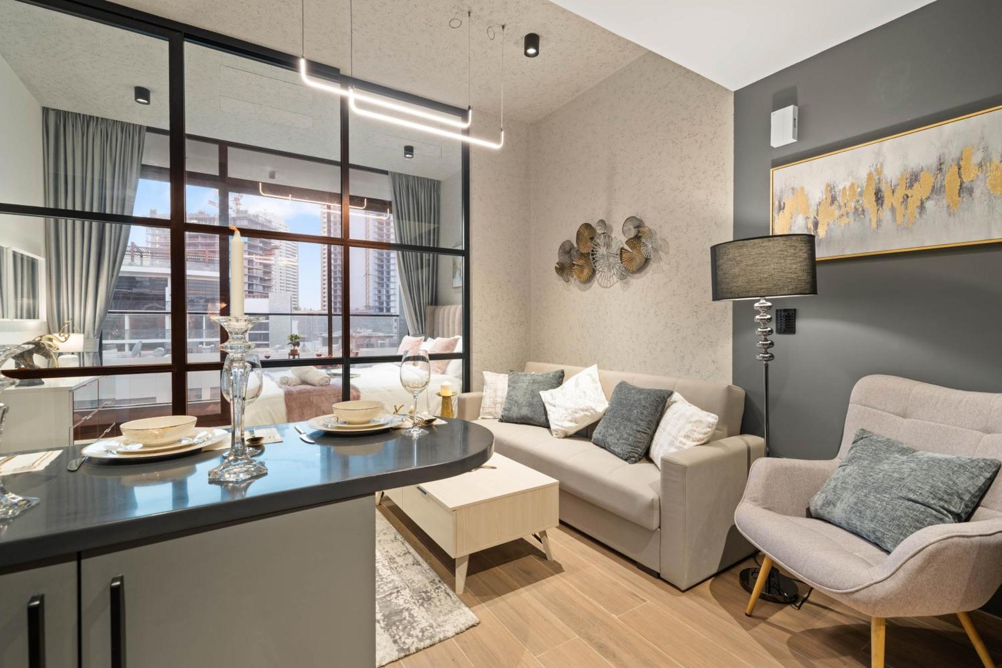 Luxury London Style Studio-loci Residences Apartment