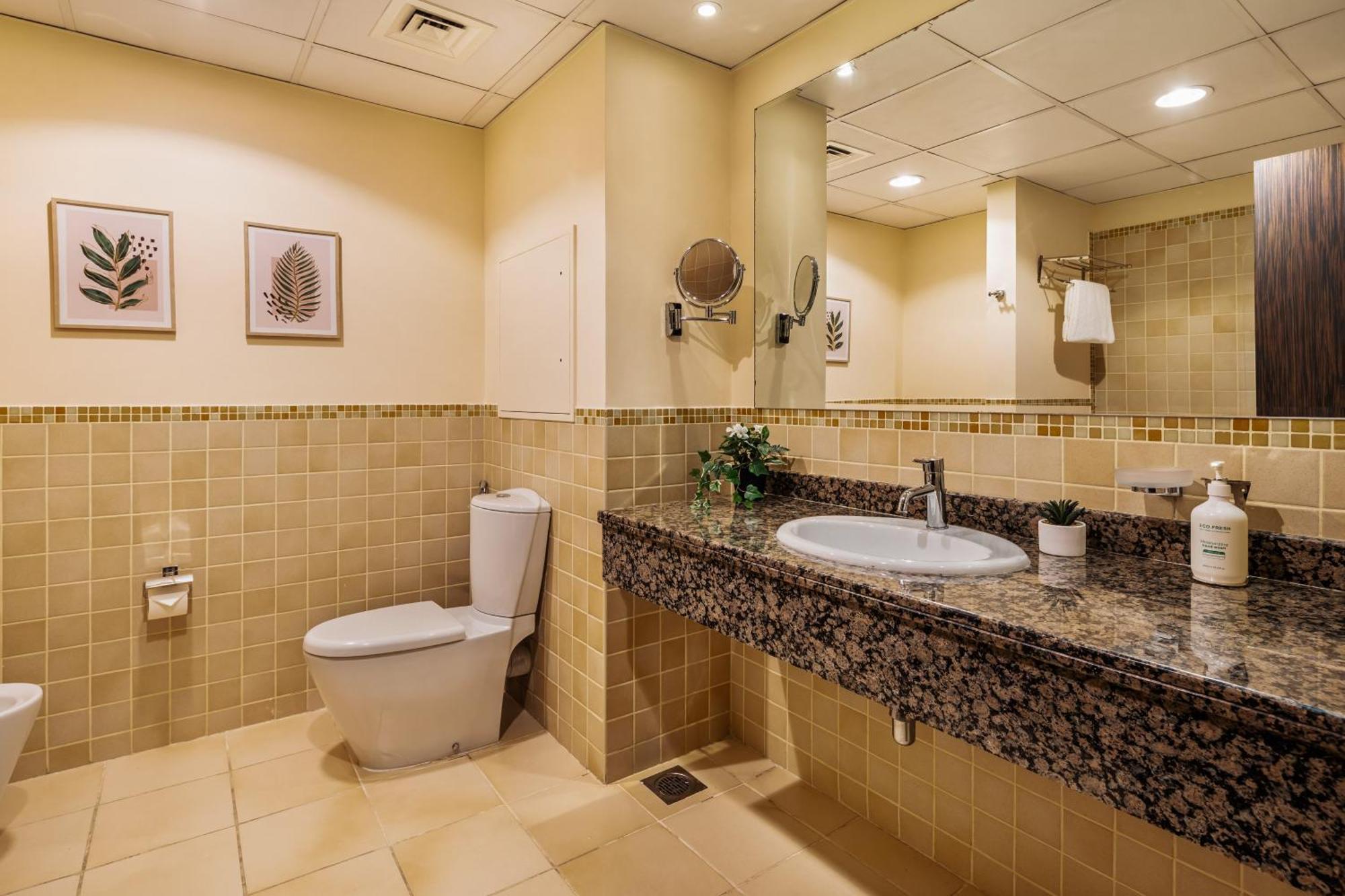 Brand New Spacious, Deluxe, 5br Maidroom On Jbr Walk Next To ,tram & Mall By La Buena Vida Homes Apartamento