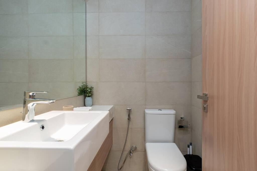 Apartment Cozy In Azizi Riviera - Dubai