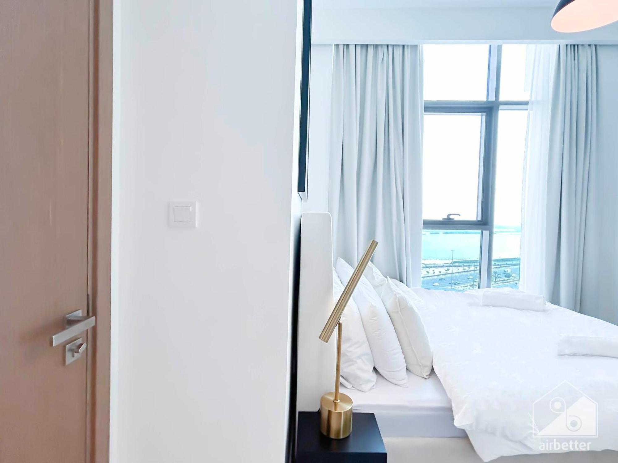 Cozy 1br With Balcony & Views In Azizi Fawad