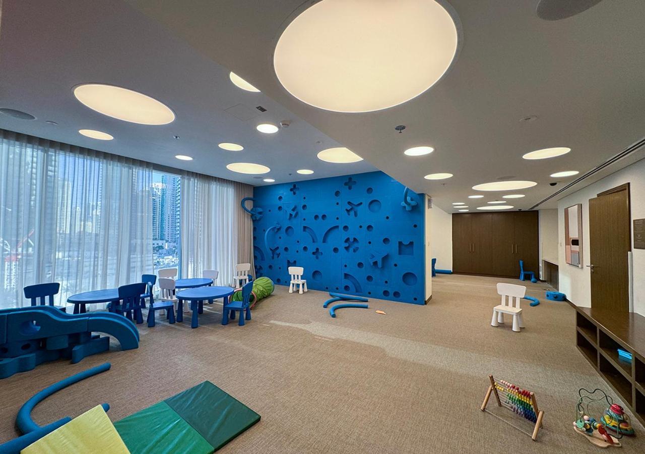 Apartment Kinfolk Homes - 5-star Family Stay, 8 Minutes Walk To Mall & Burj Khalifa