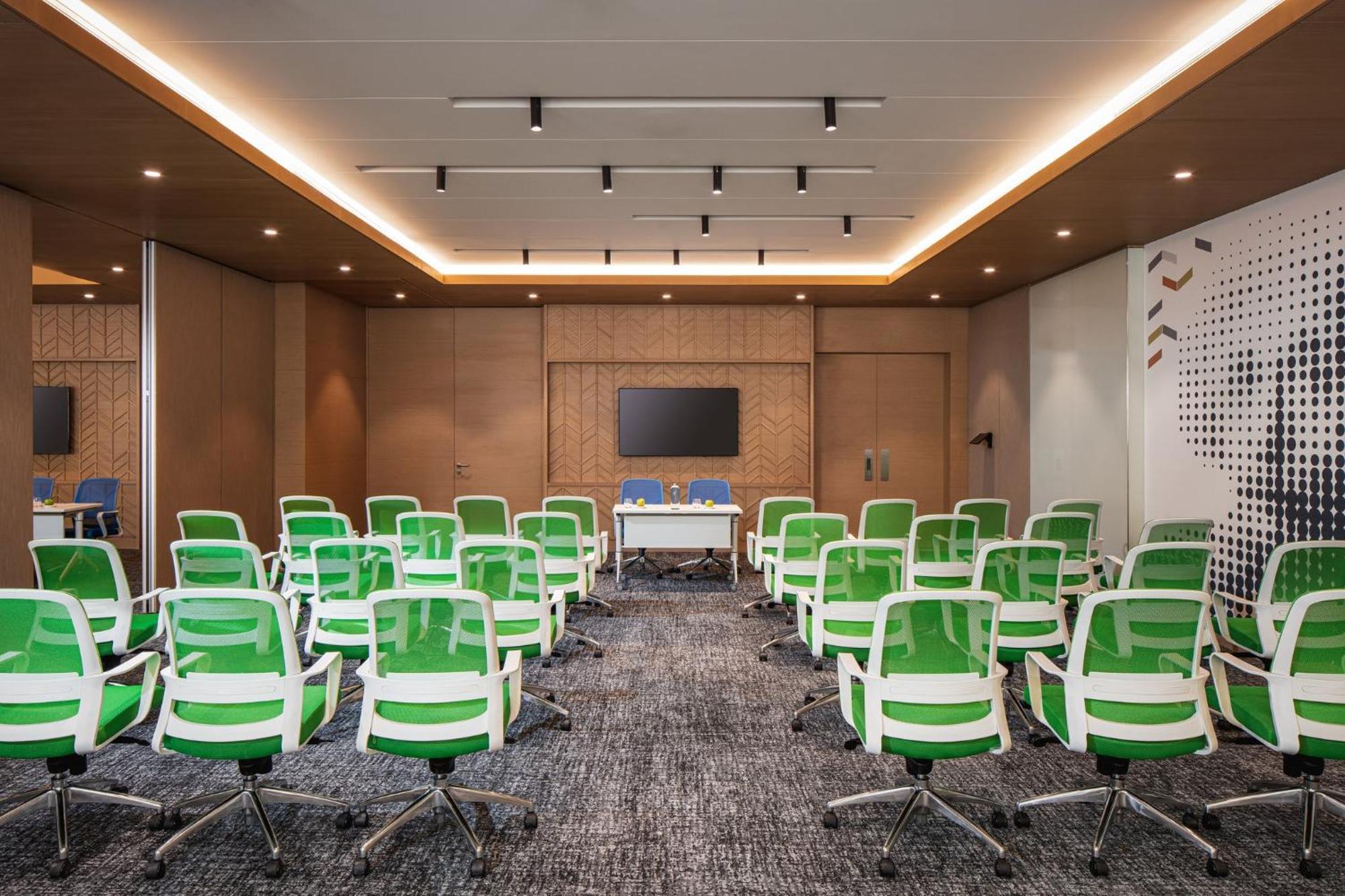 & - Science Park By Ihg Dubai