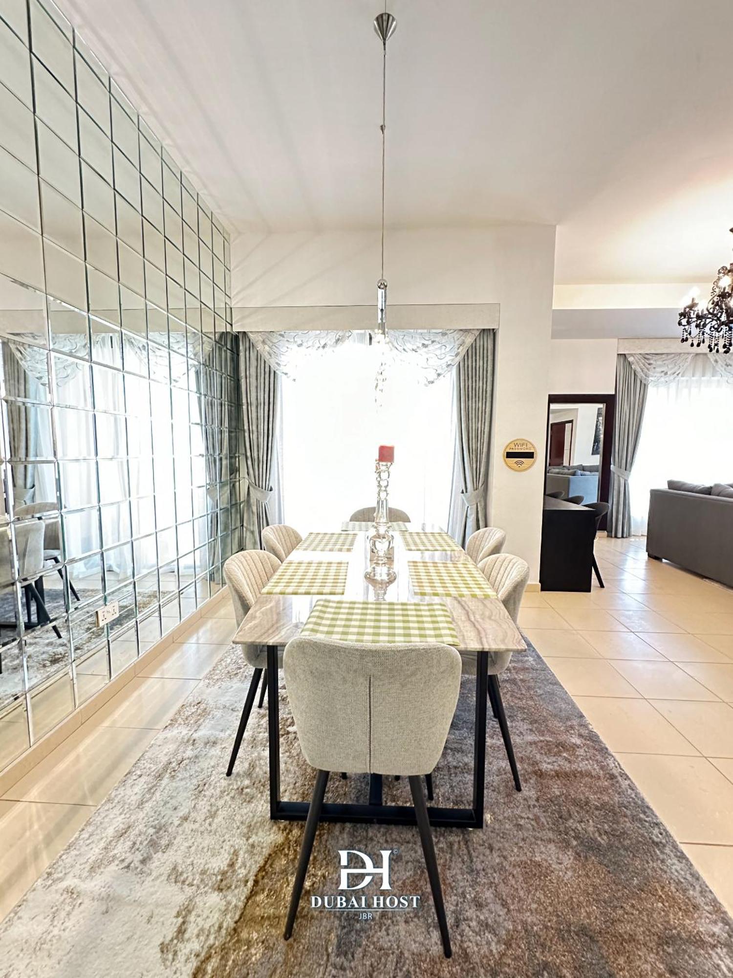 Host - Beach Jbr Albergue *
