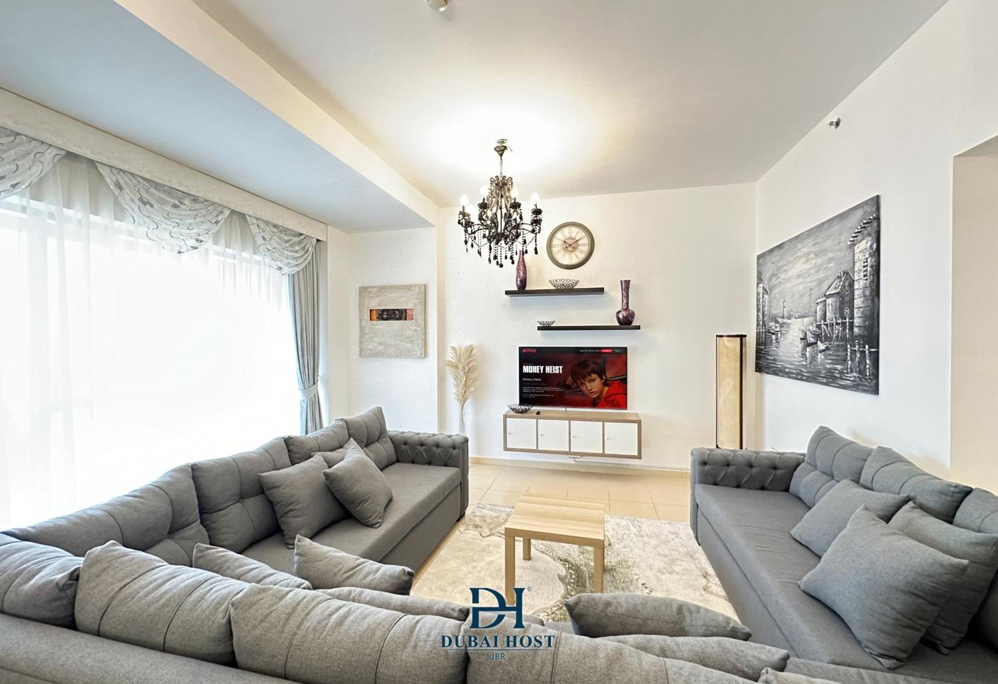 Host - Beach Jbr Albergue