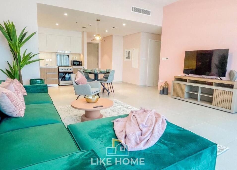 Like - 2804 Relax & Enjoy Your At The Grand