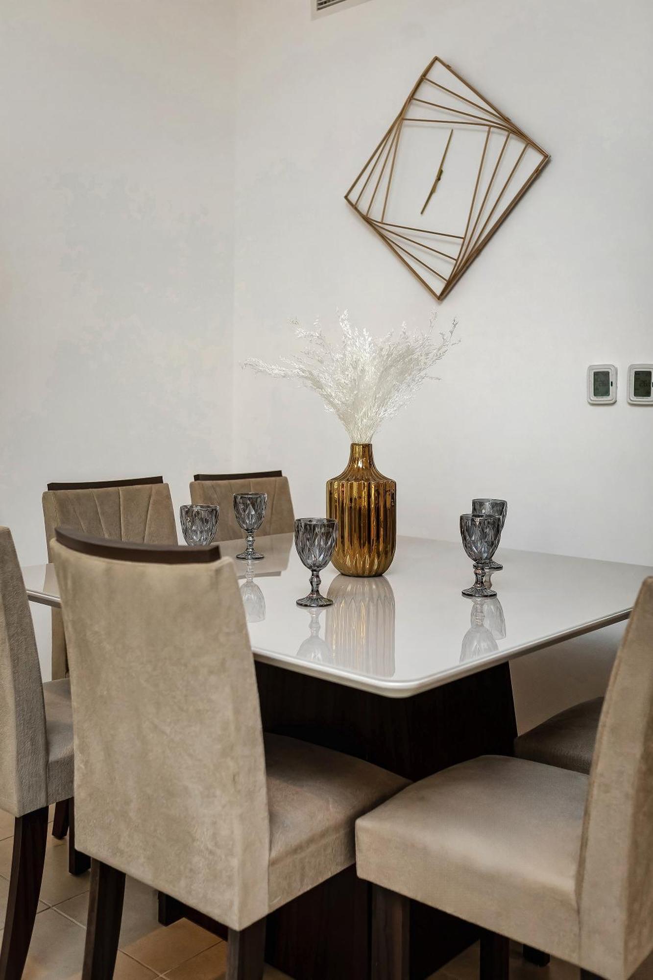 Apartment Beautiful 2br 2 Min Amwaj Jbr *