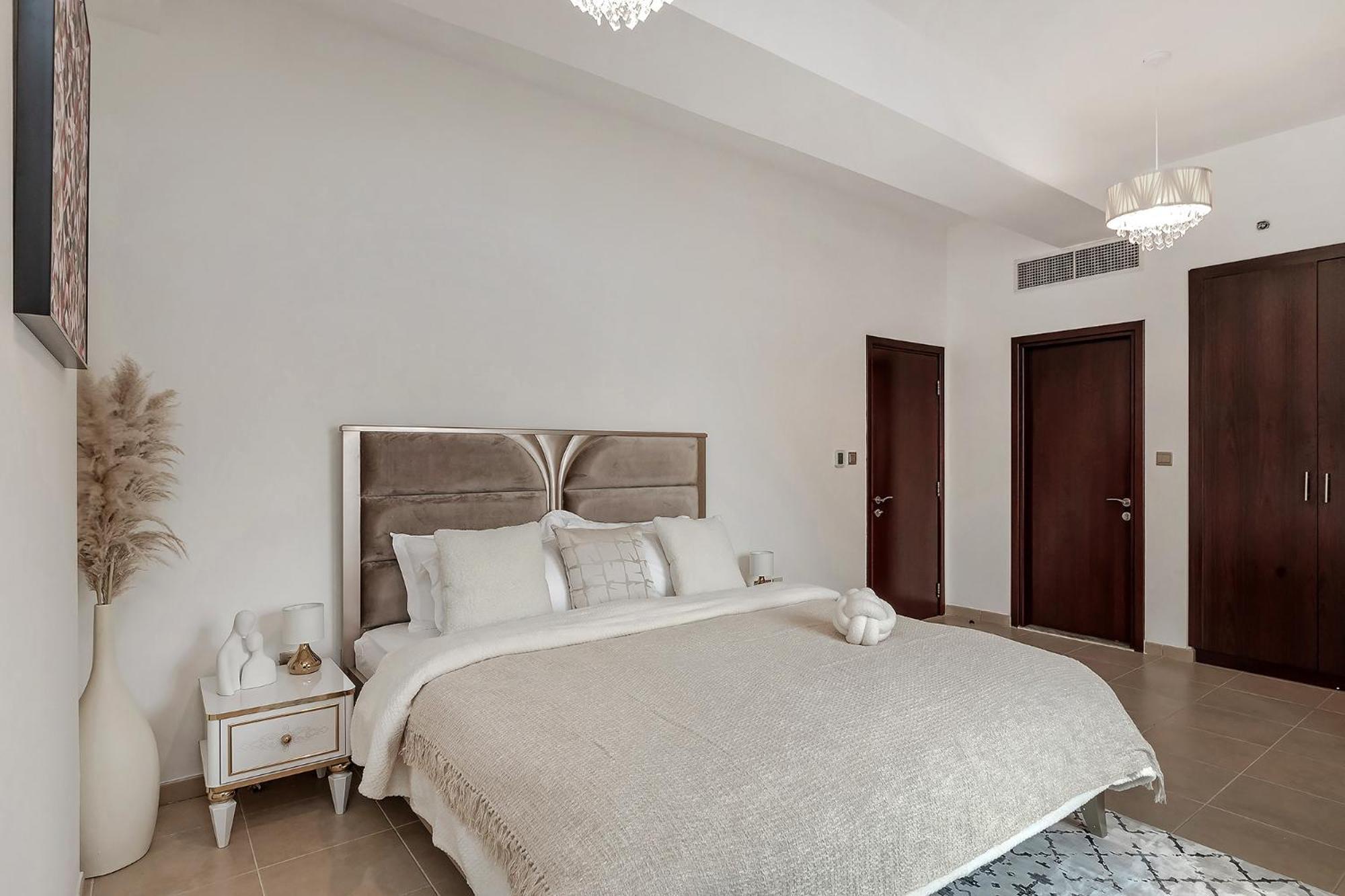 Beautiful 2br 2 Min Amwaj Jbr Apartment Dubai