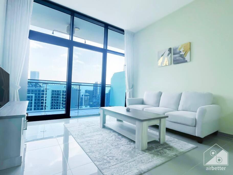 Amazing With Balcony Damac Merano * Dubai