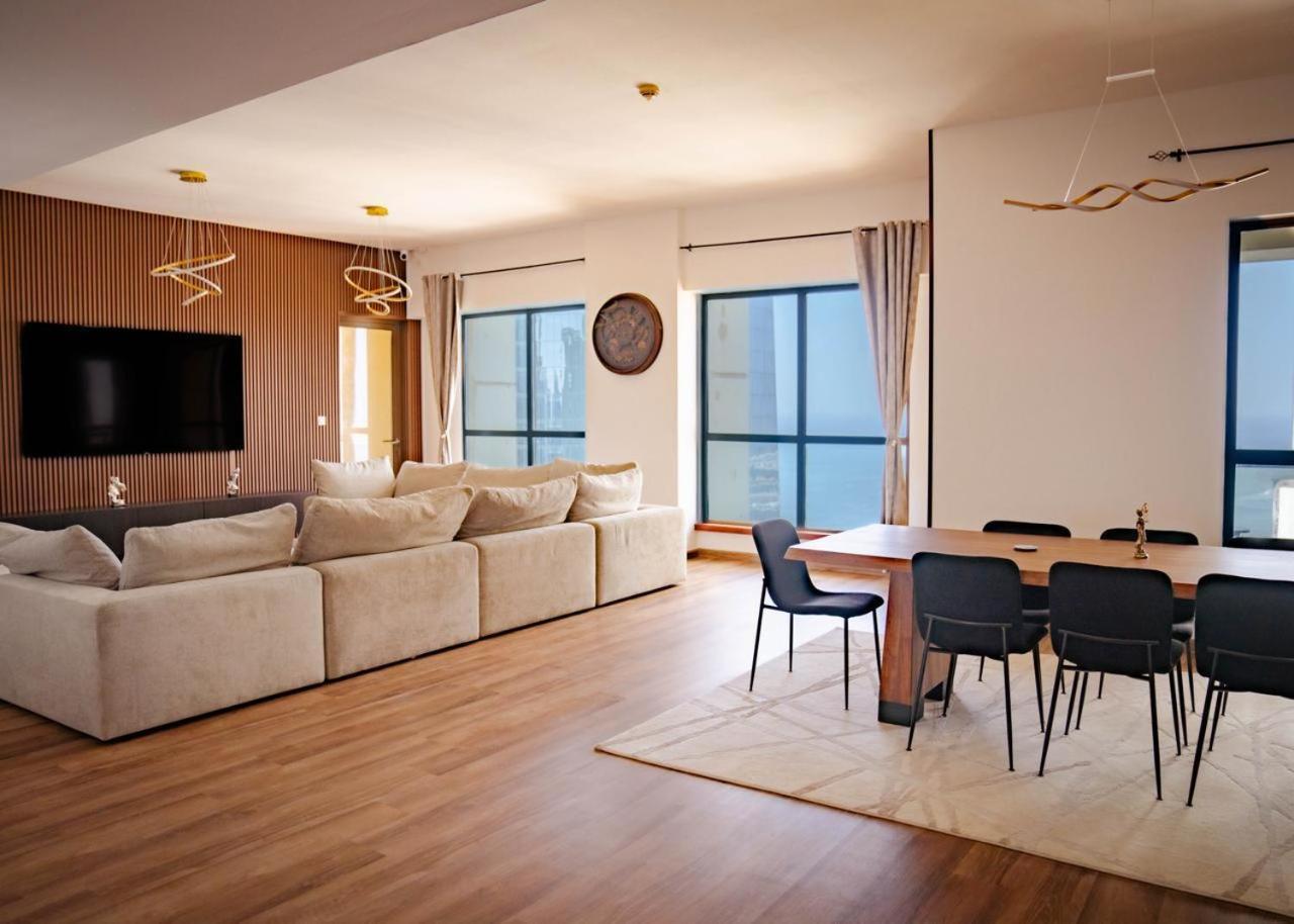 Hostel Dejaview, Luxurious - Jbr,