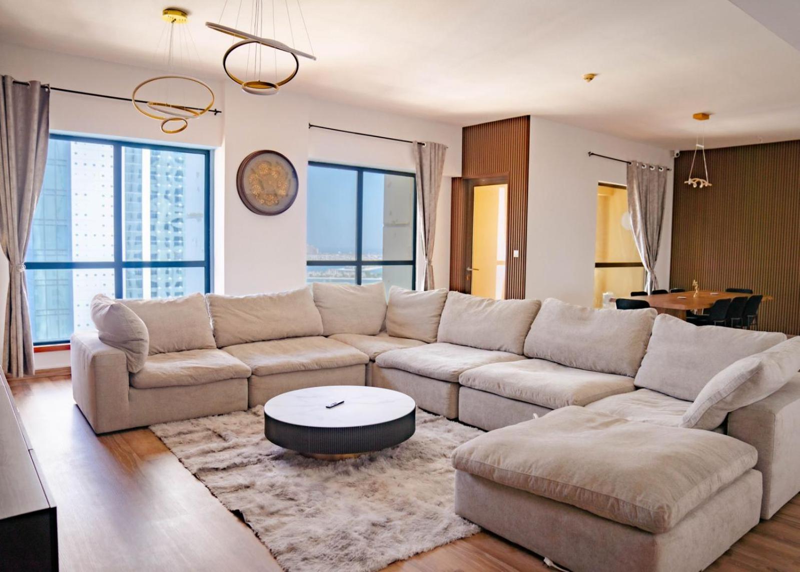 Dejaview, Luxurious - Jbr,