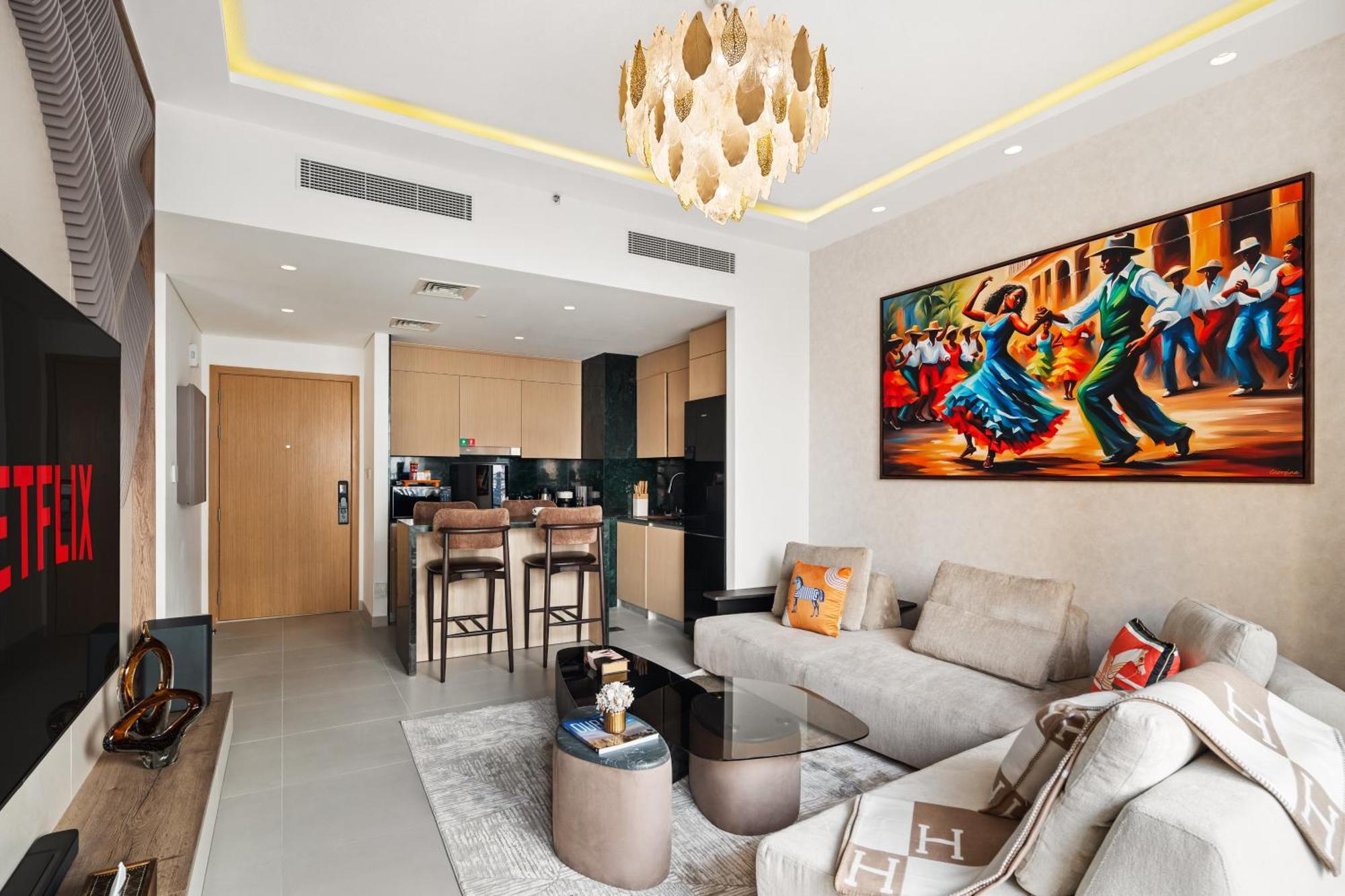 Apartment Stylish Poolside In Creek Harbour - By Dustay *