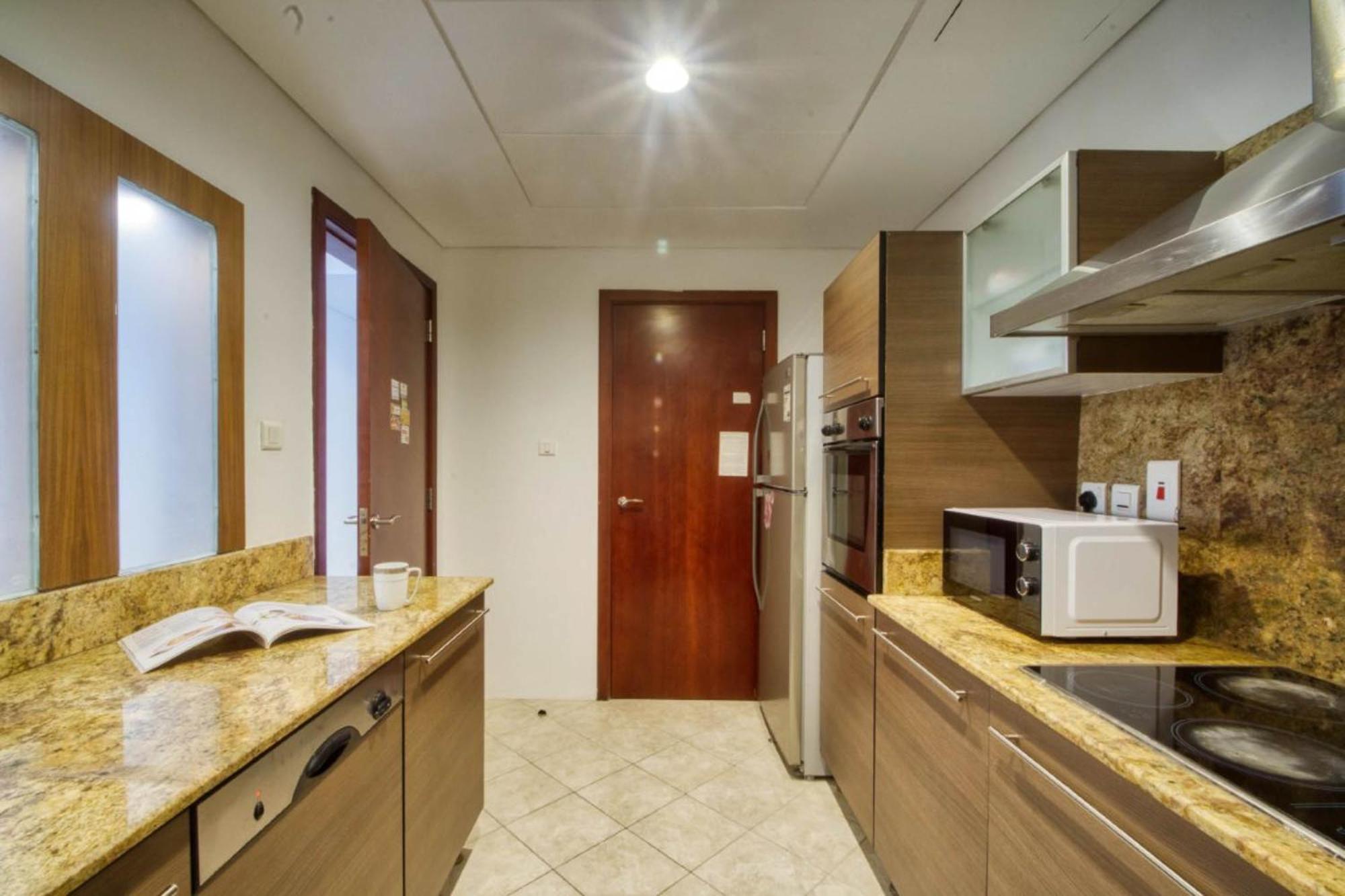 Dream Apartments- Emaar Towers - Rega Al Buteen