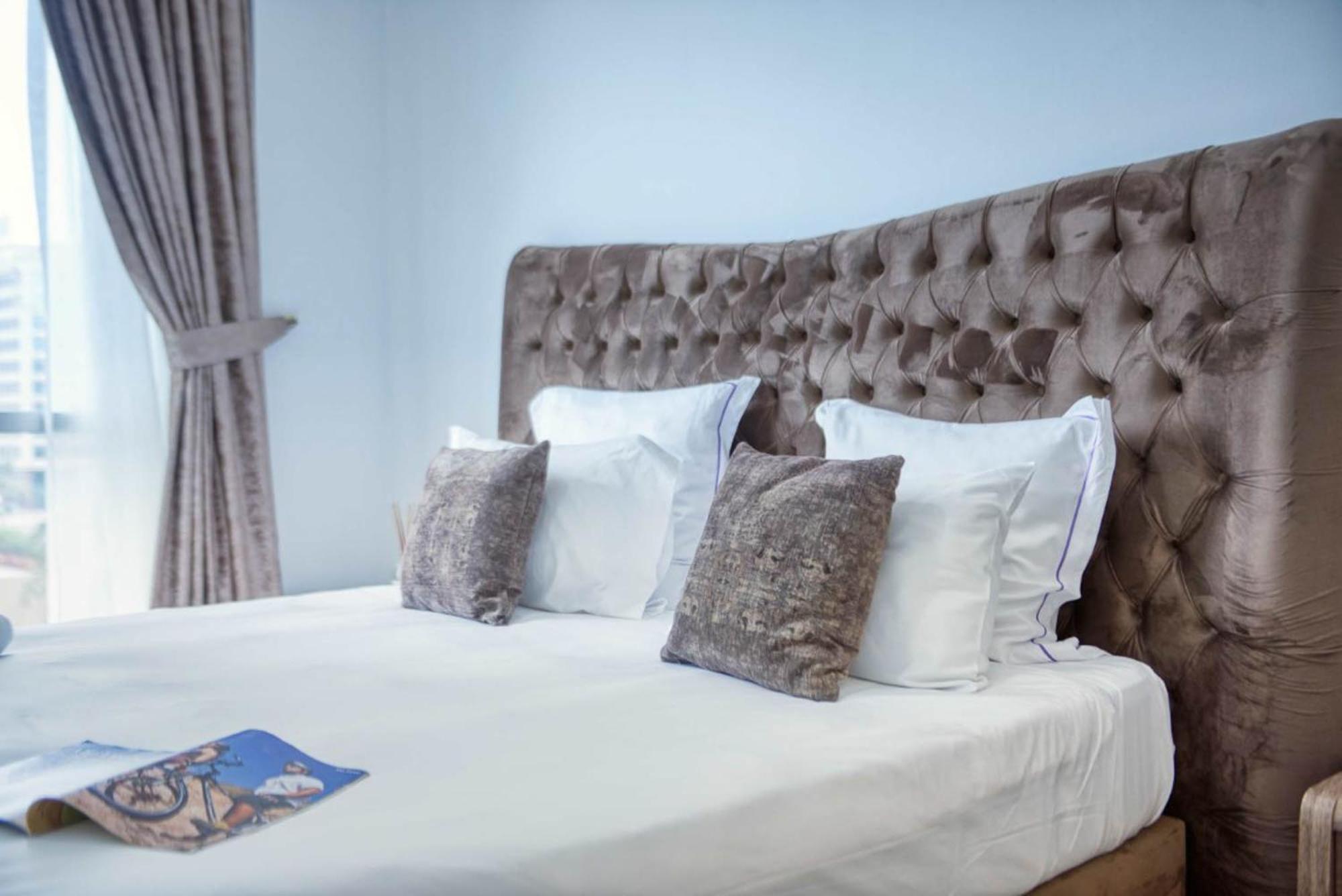 Dream Apartments- Emaar Towers - Rega Al Buteen Apartment *