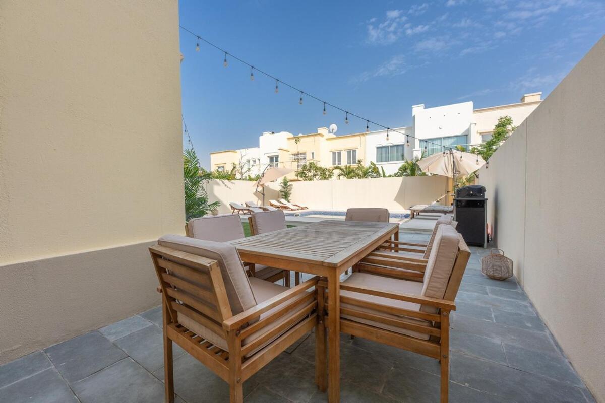 Villa Luxurious 3-bedroom With Private Pool At Springs 10 *