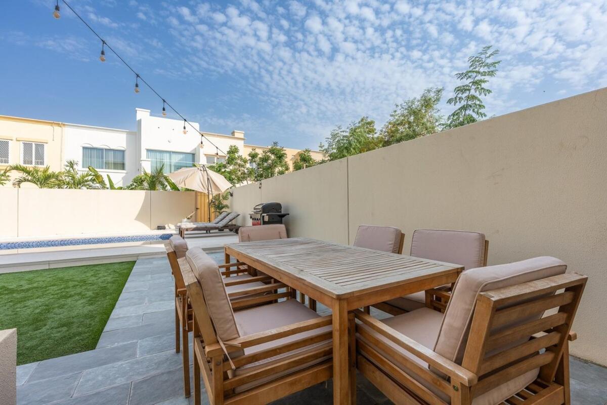Villa Luxurious 3-bedroom With Private Pool At Springs 10 Dubai
