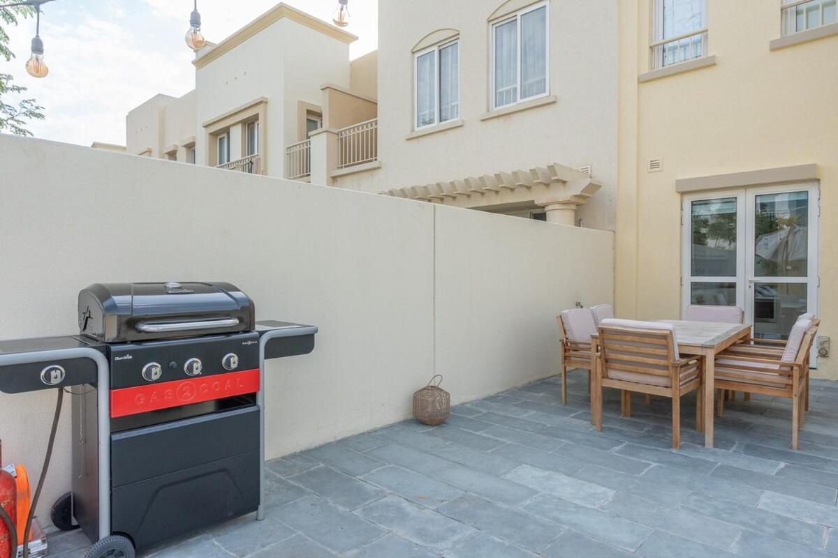 Luxurious 3-bedroom With Private Pool At Springs 10 Dubai