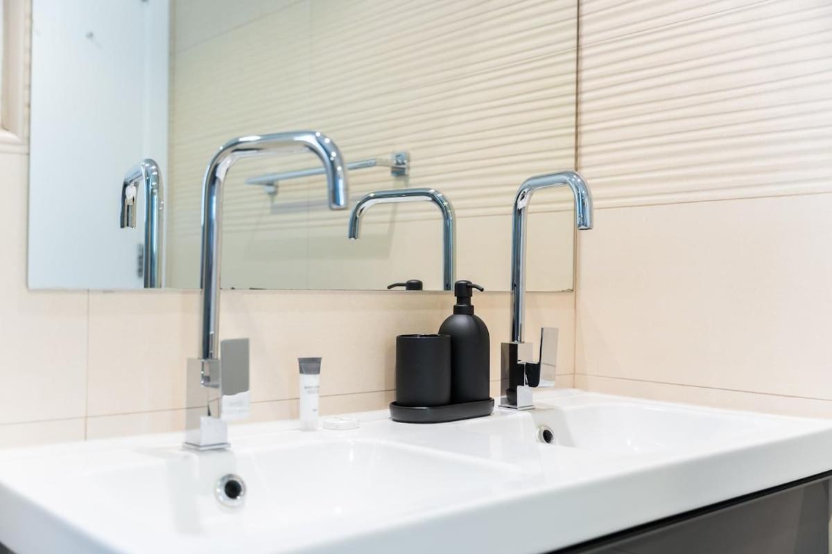 Luxurious 3-bedroom With Private Pool At Springs 10 Dubai