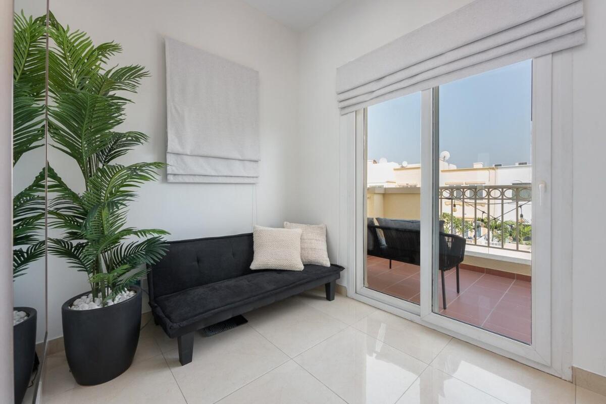 Luxurious 3-bedroom With Private Pool At Springs 10 Dubai