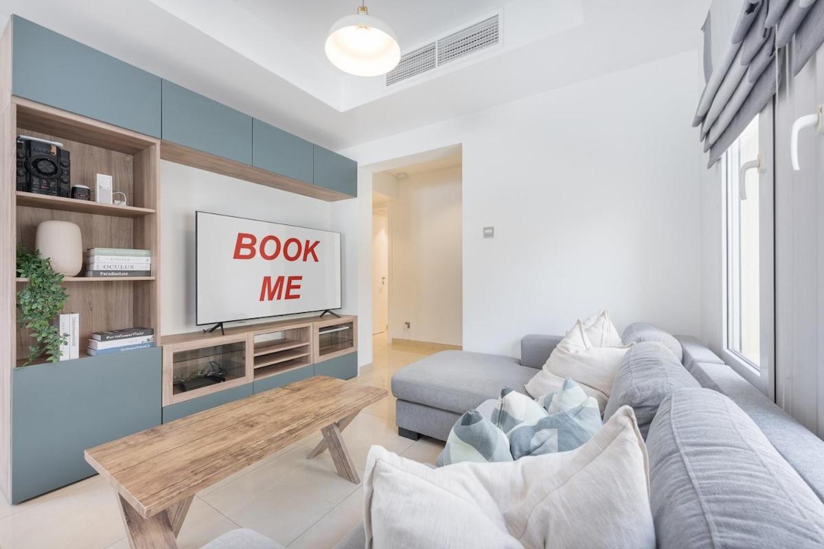 Luxurious 3-bedroom With Private Pool At Springs 10 *