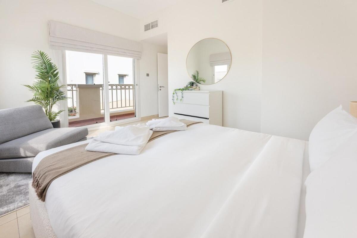 Luxurious 3-bedroom With Private Pool At Springs 10 Villa Dubai