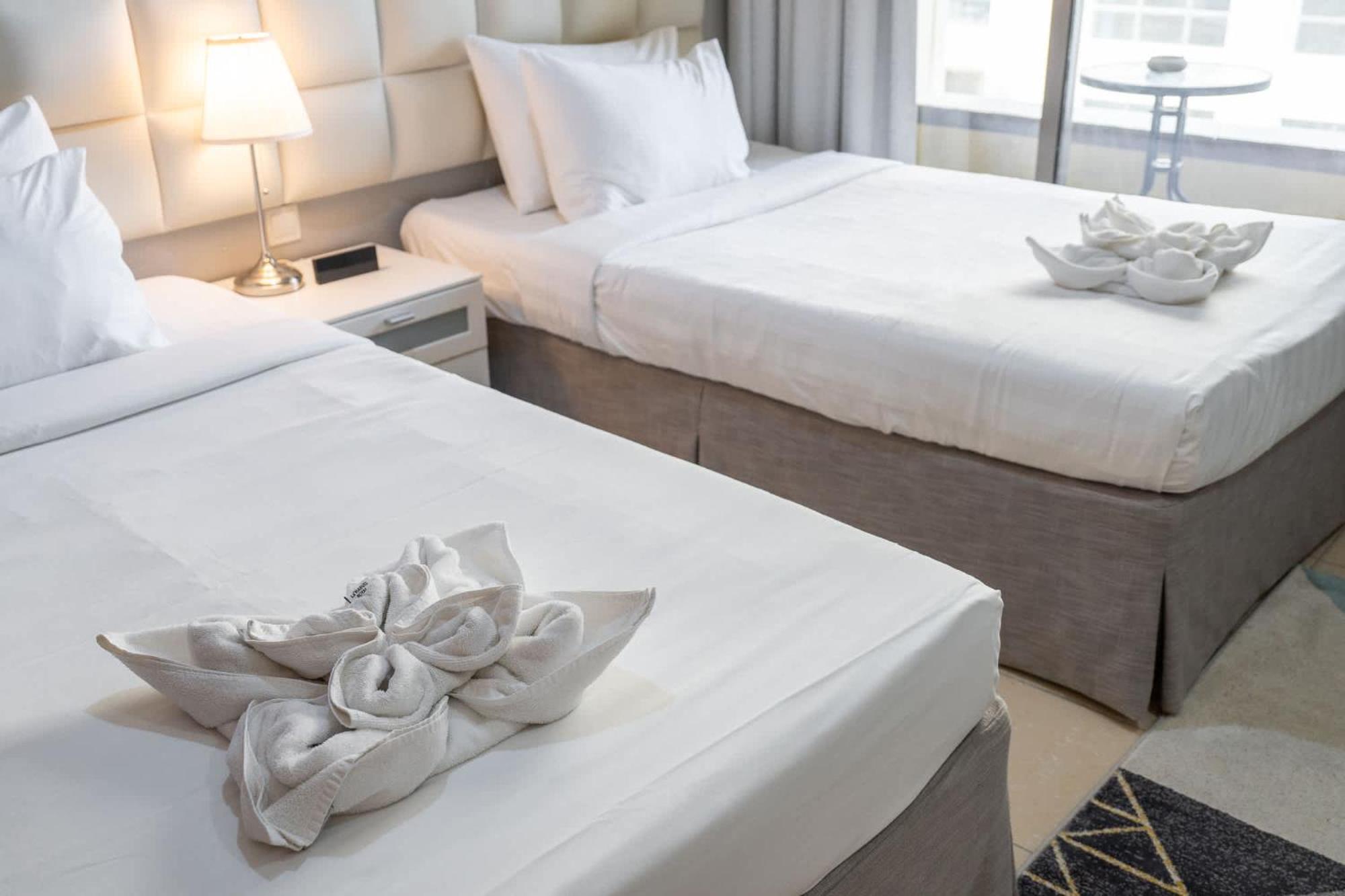 2 Bed In Jbr And Stylish *