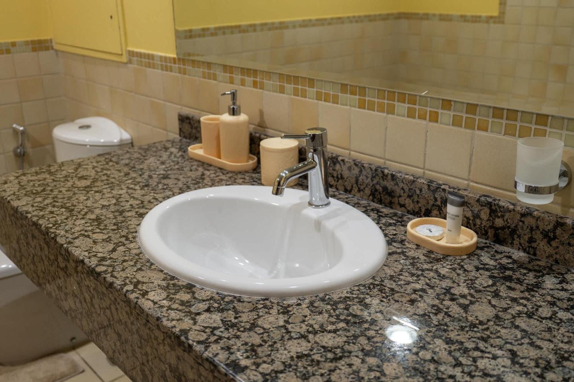 Apartment 2 Bed In Jbr And Stylish *