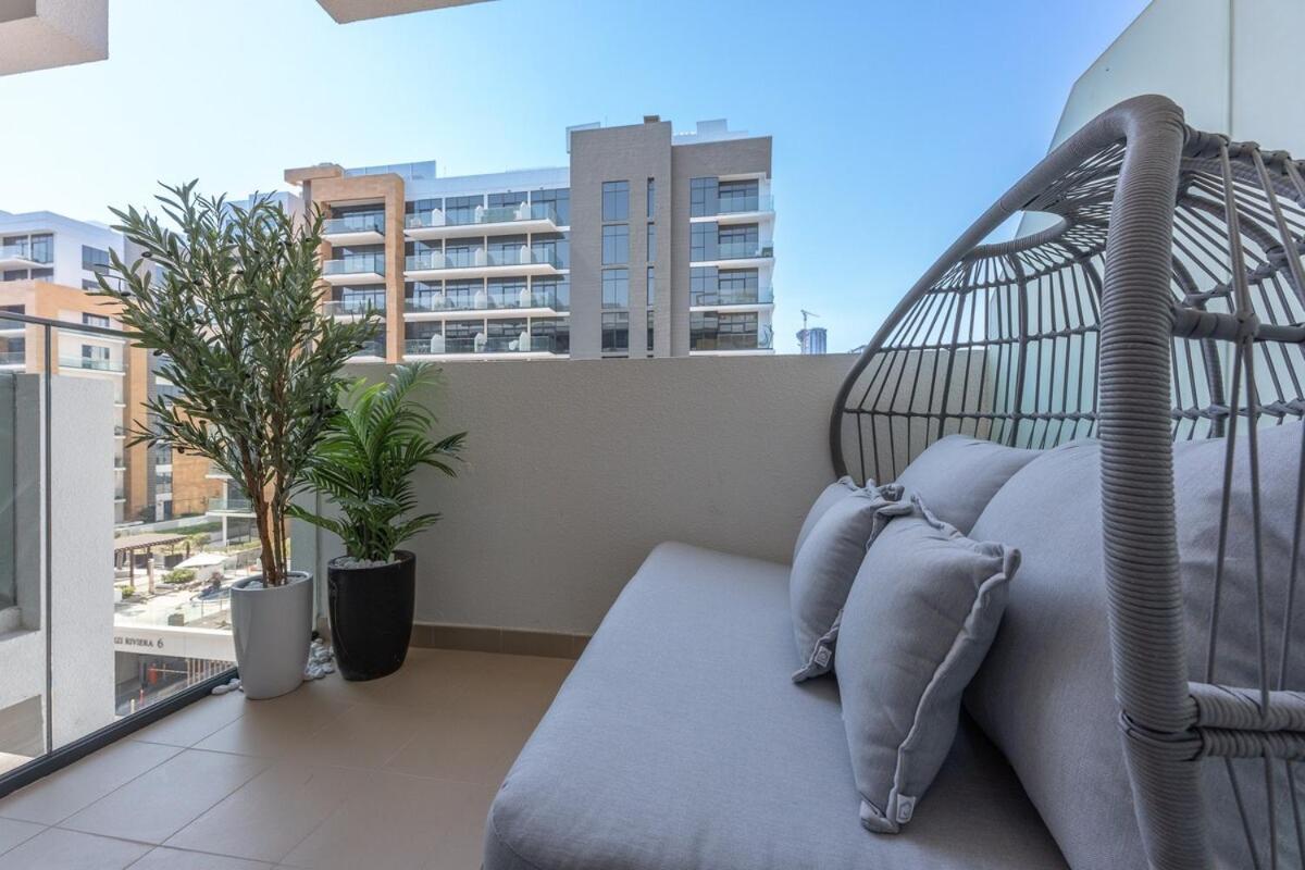 Daire Elegant Near Business Bay Modern Comfort With Balcony Views *