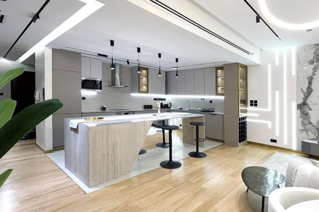 Luxurious In The Heart Of Marina - Tram And Metro Dubai