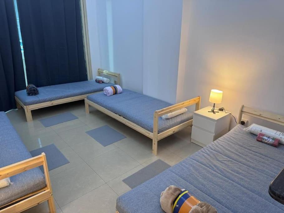 Apartment Bed Spaces And Available