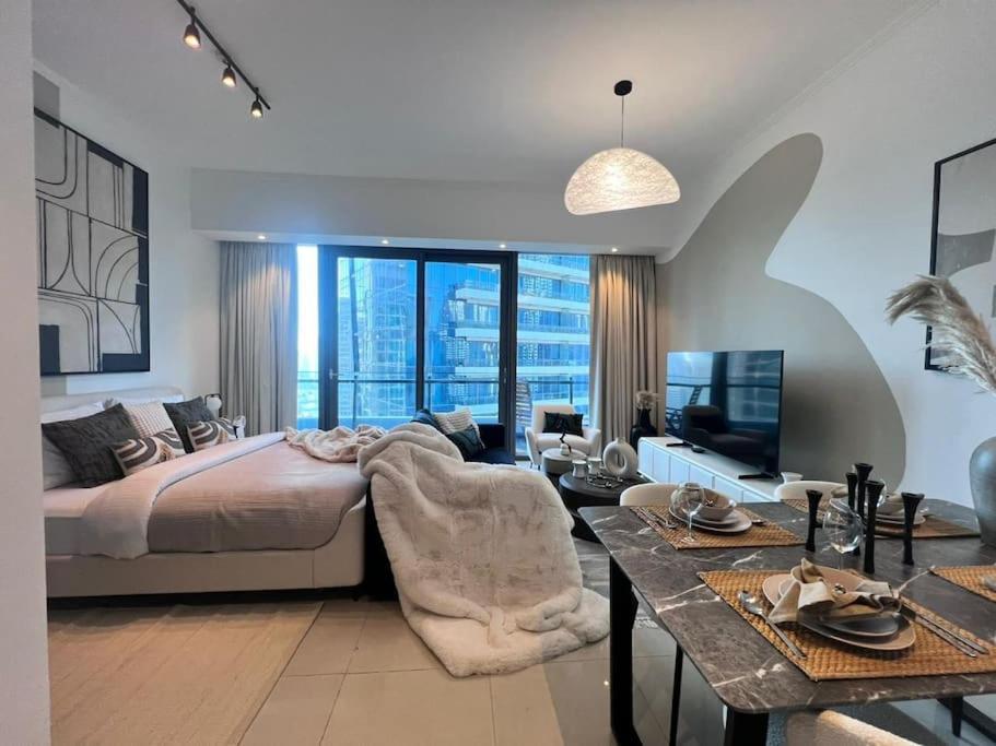 The Smart Concierge - Silverene Dubai