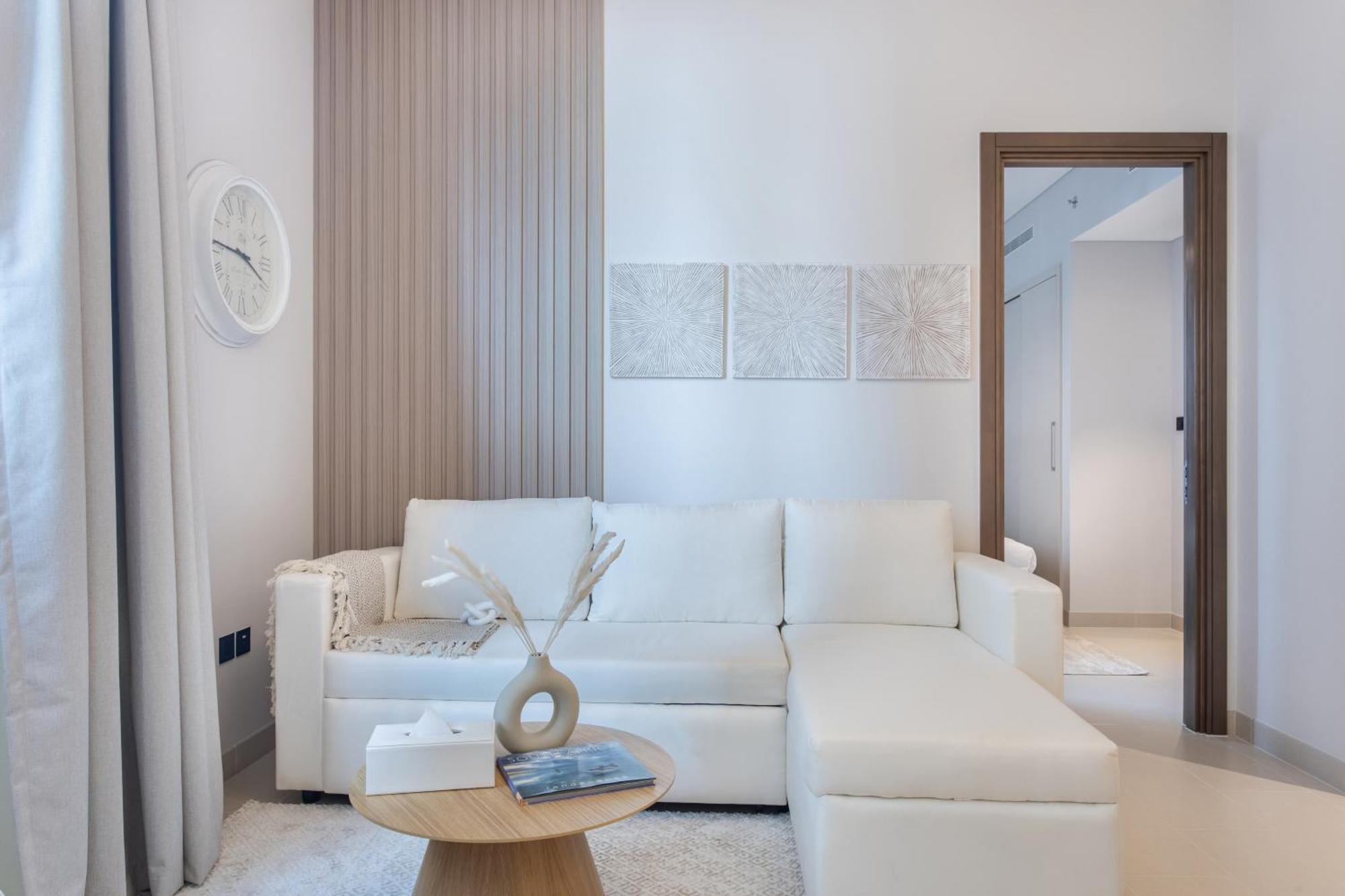 Apartment By Latinem Luxury 2br Cv A813 Near Burj Khalifa Dubai