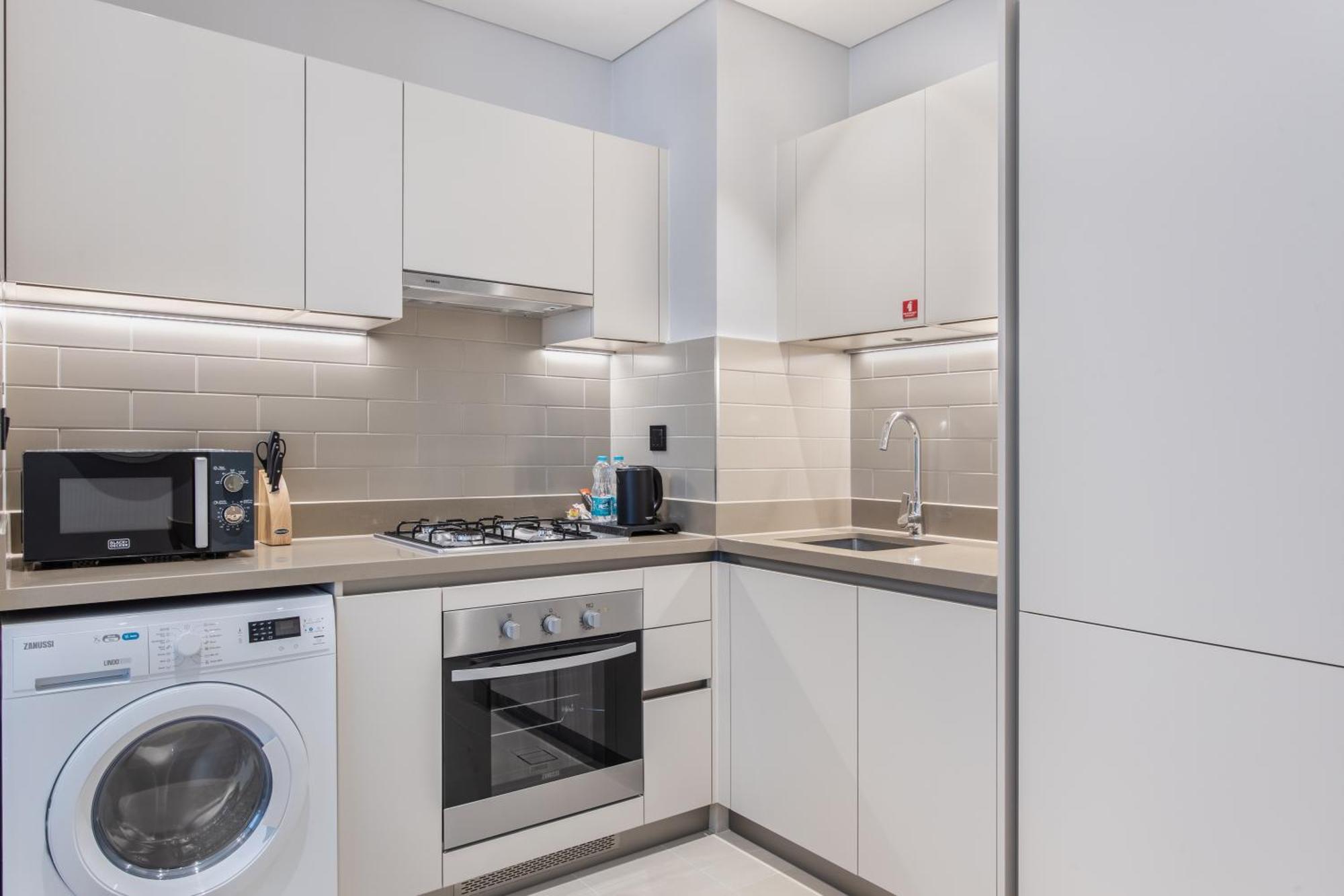 By Latinem Luxury 2br Cv A813 Near Burj Khalifa *