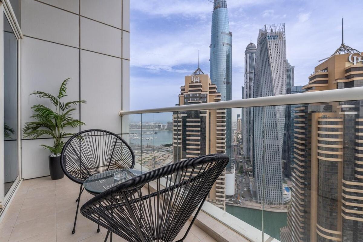 Sophisticated 1-bedroom With Skyscrapers View At Botanica Tower Apartamento *
