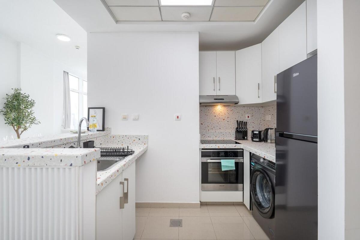 Sophisticated 1-bedroom With Skyscrapers View At Botanica Tower Apartamento