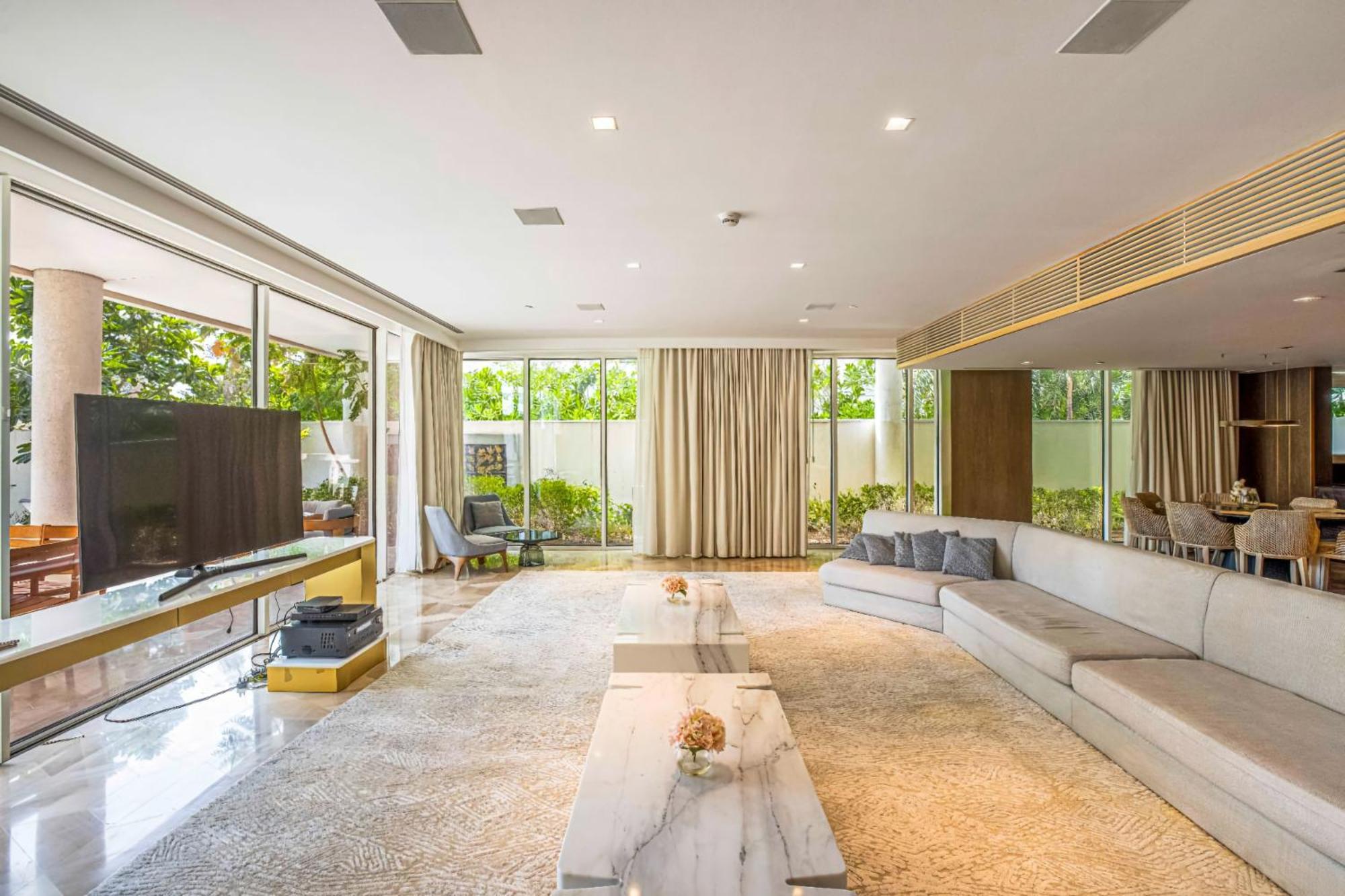 Palm Haven Luxe 3 Bed Townhouse With Private Pool Dubai