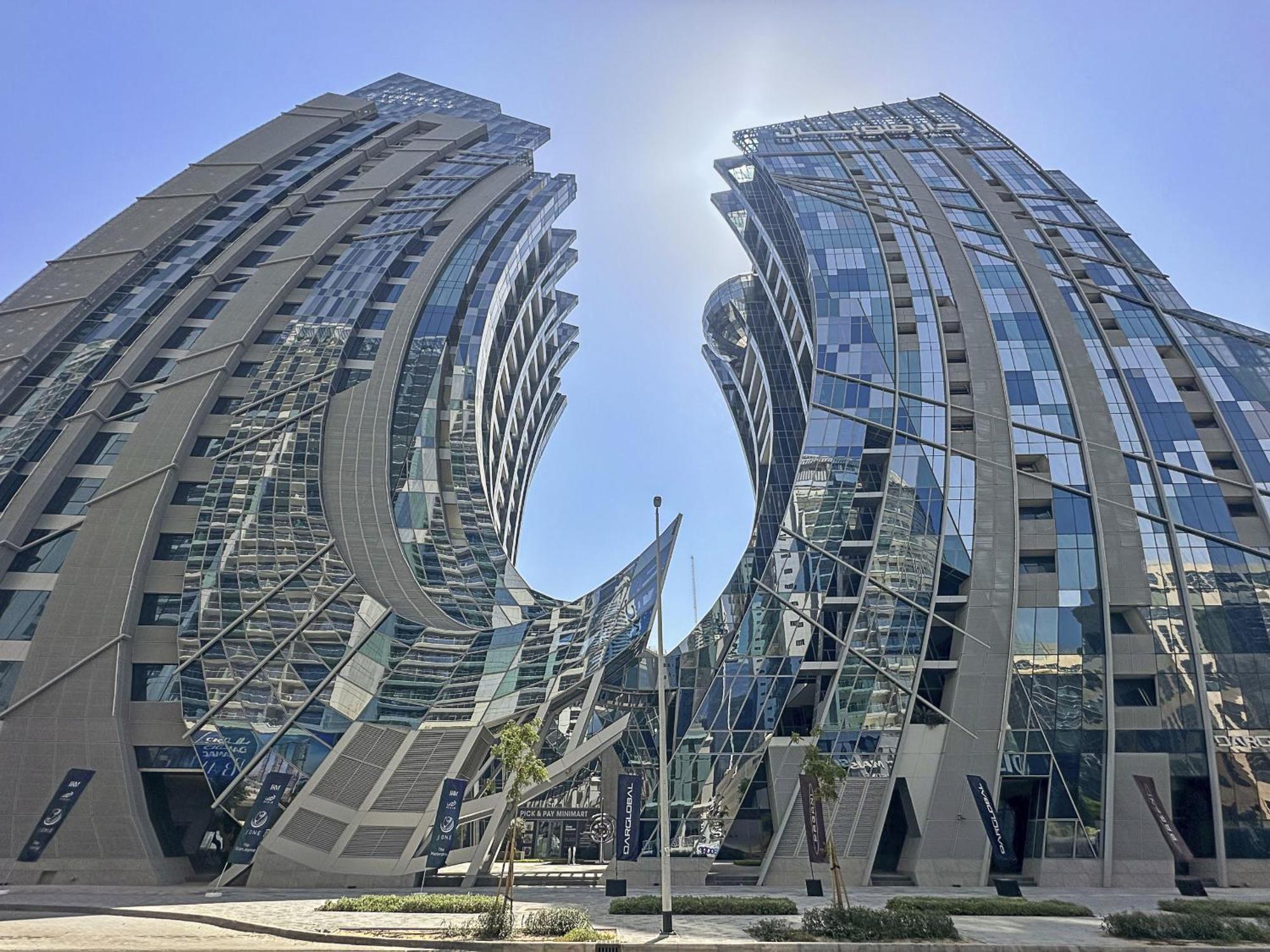 Daire Vayk - Contemporary Building, Spacious 2-bedroom Dubai