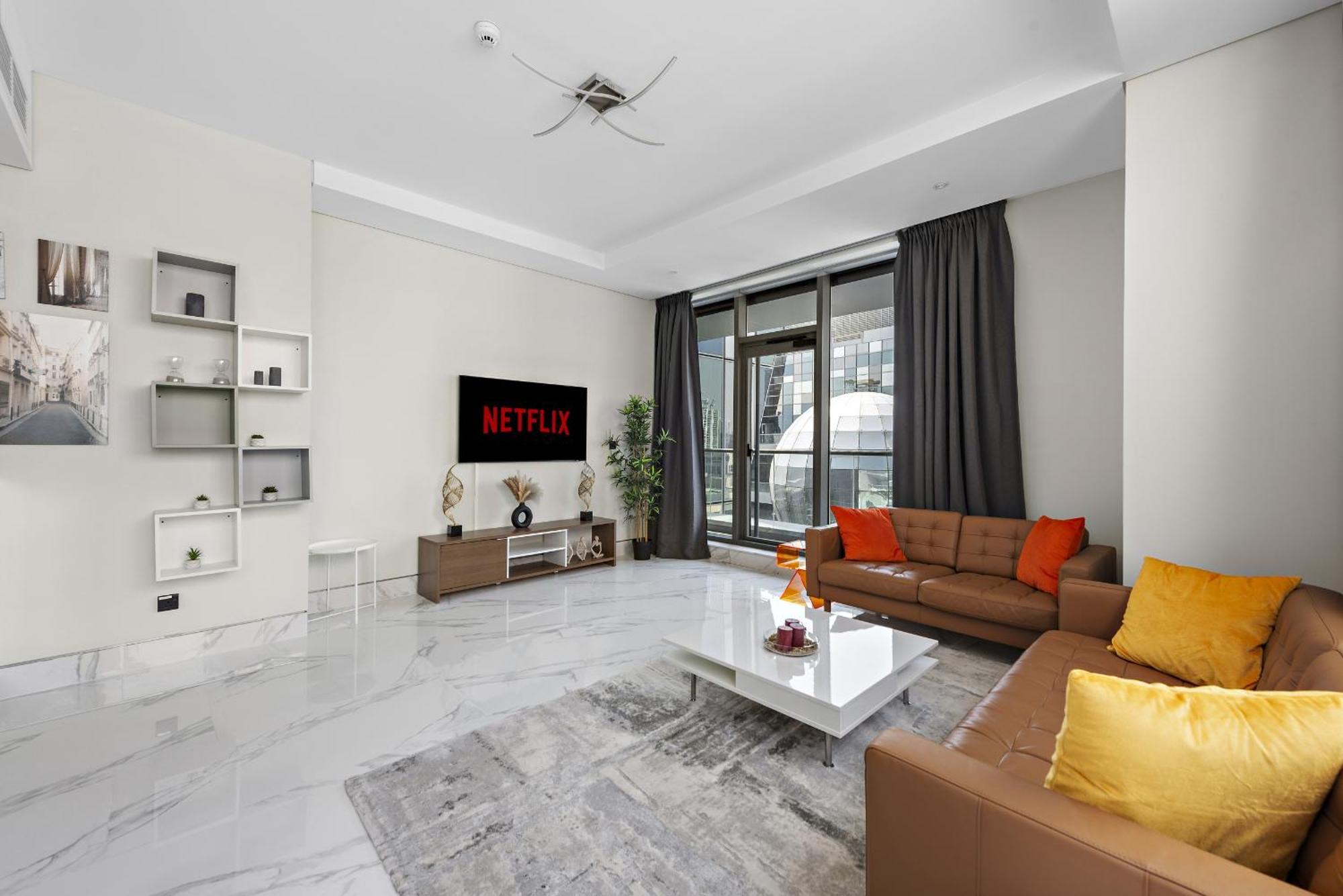 Vayk - Contemporary Building, Spacious 2-bedroom Daire