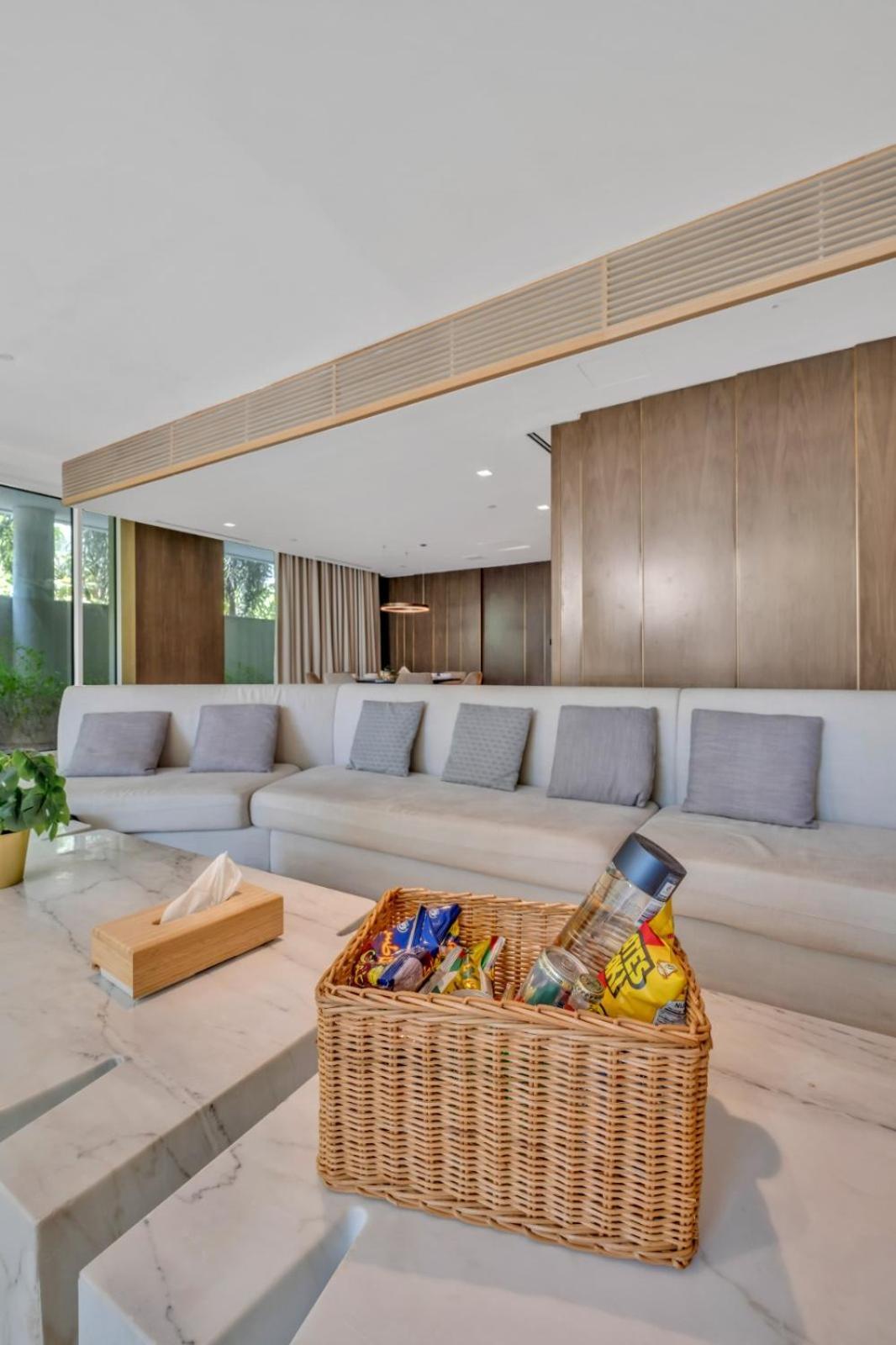 Palm Haven Luxe 3 Bed Townhouse With Private Pool * Dubai