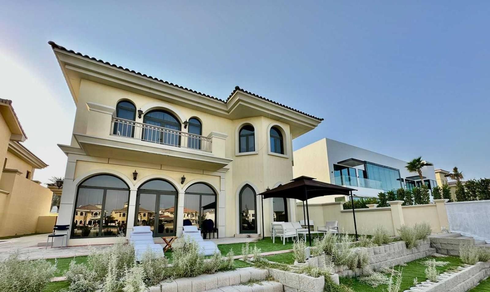 Palm Jumeirah - 4br - Private Beach - Cityapartmentstay Casa de férias