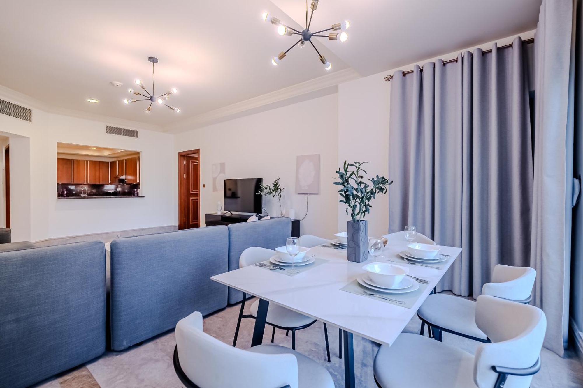 Stylish 2 Bedroom With Maid I Fairmont South I Palm Jumeirah *