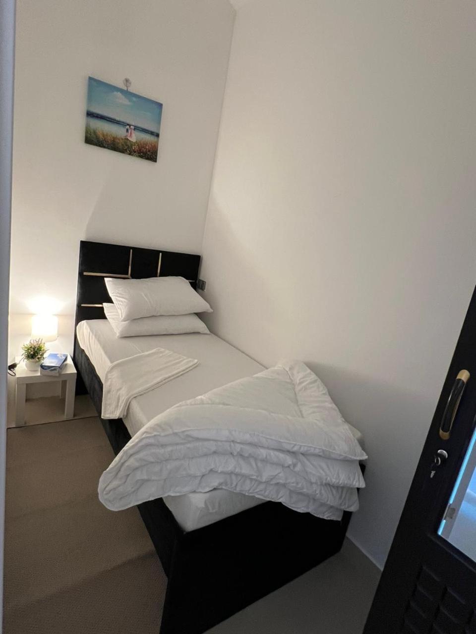 Four Stars Hostel Dubai