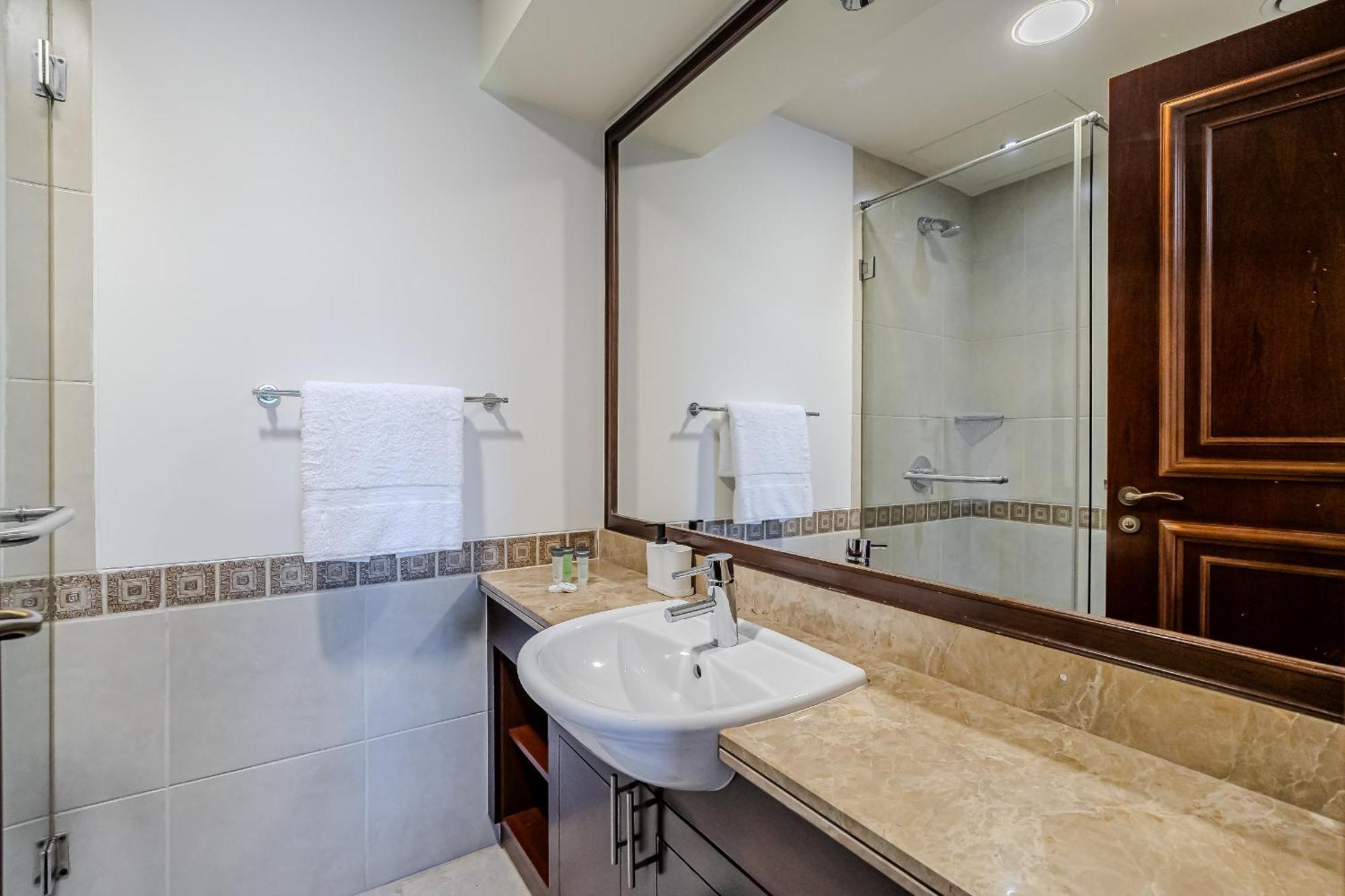 Stylish 2 Bedroom With Maid I Fairmont South I Palm Jumeirah Apartment Dubai
