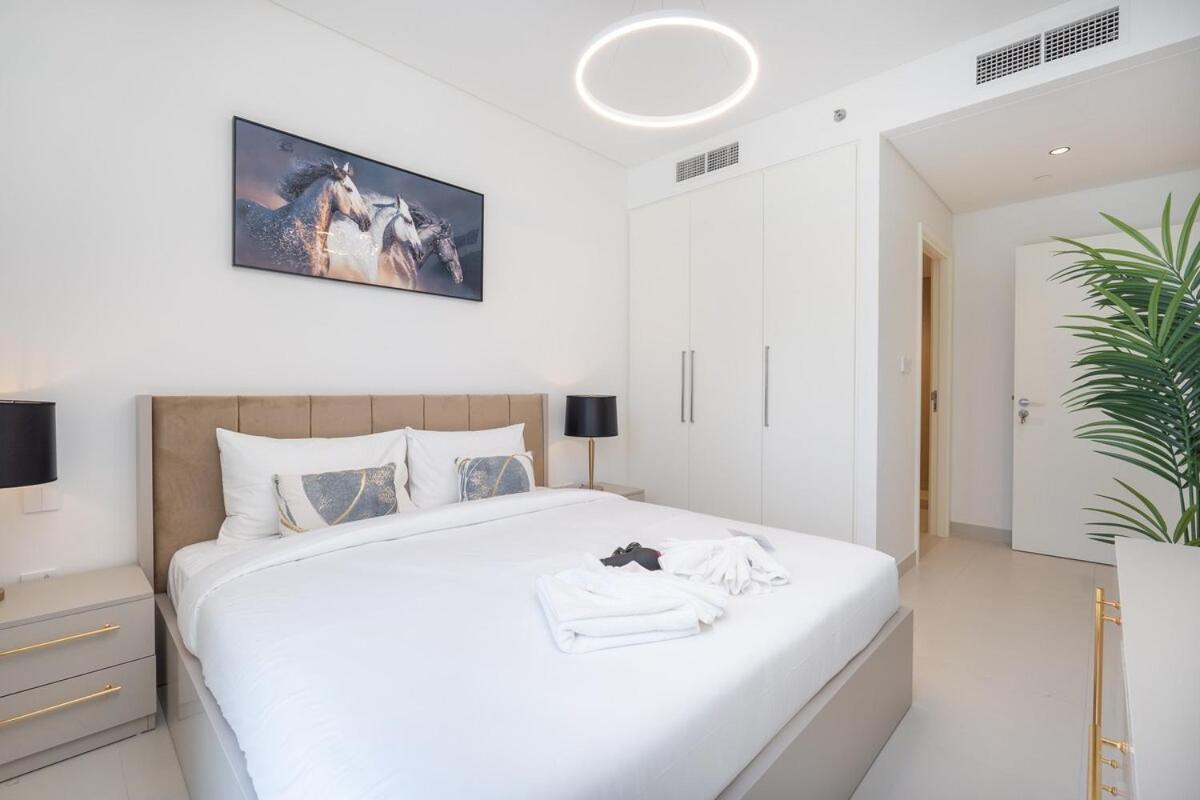 Awesome 2-bedroom With Iconic Views In Business Bay Apartment