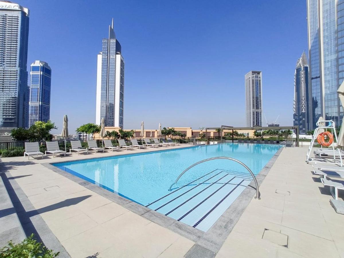 Awesome 2-bedroom With Iconic Views In Business Bay * Dubai