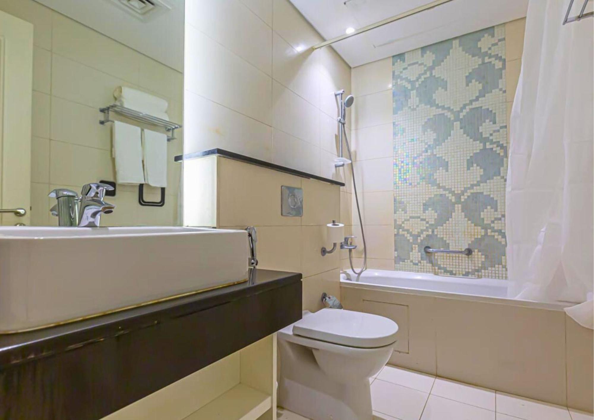 Stylish 2 Bedroom - Business Bay - 502 Apartment Dubai