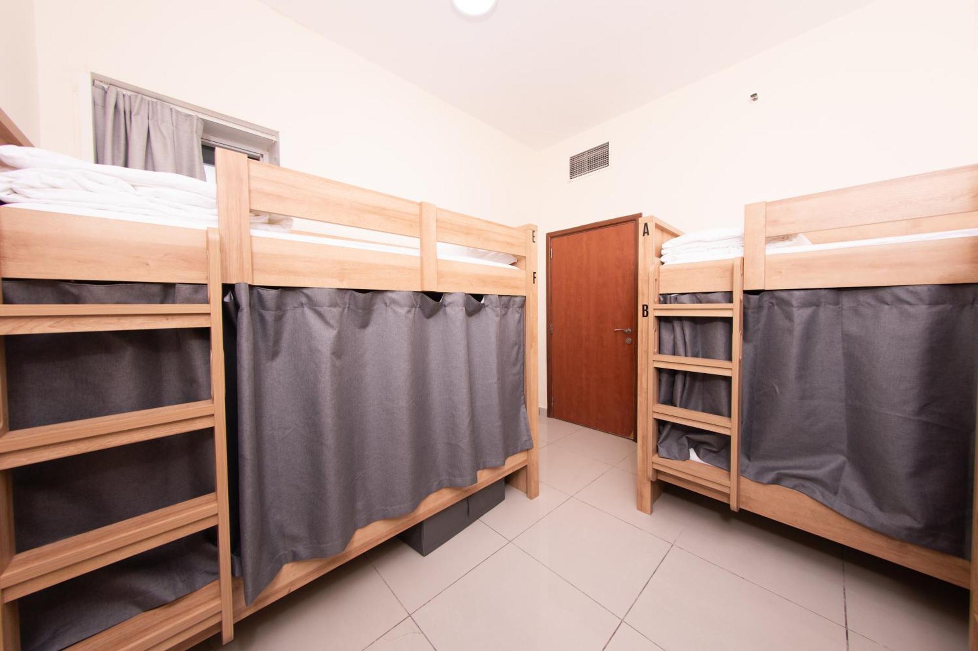 Dhostels - Marina Palm View *